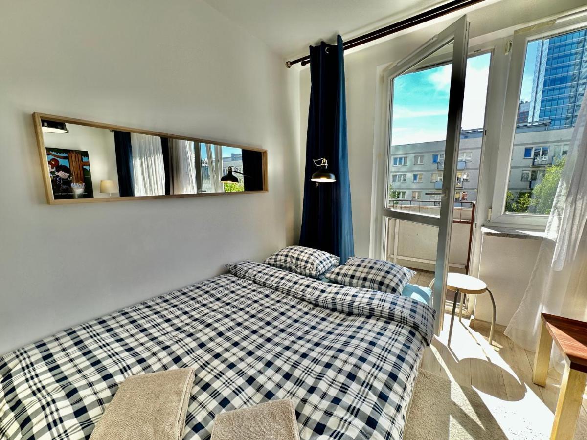 Appartamento Neon 2 - Fast Wifi 70'Tv Netflix Hbo Max Appletv+ Varsavia Esterno foto